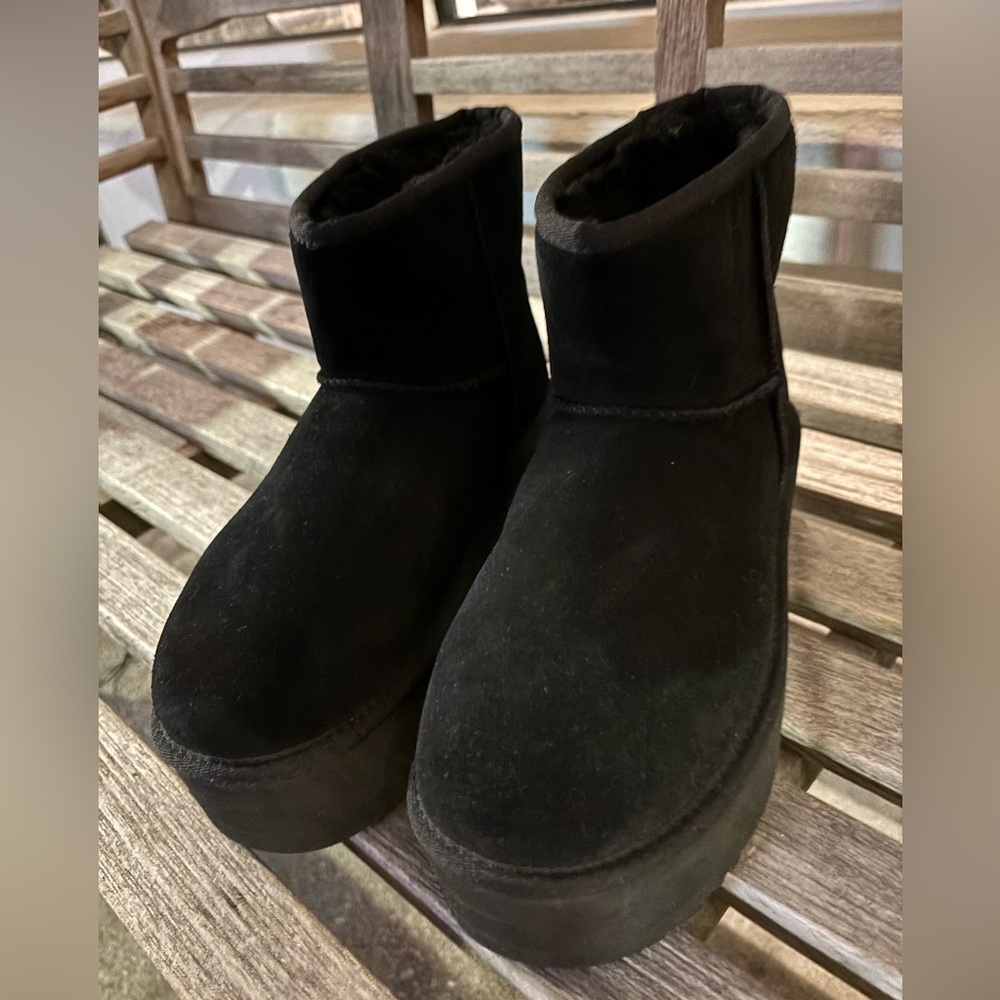 Authentic UGG Classic mini Platform Boots Black Size 9 New - Picture 7 of 9